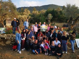 سيمبوزيوم عين قني