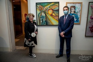 التشكيلية لينا ايدانيان