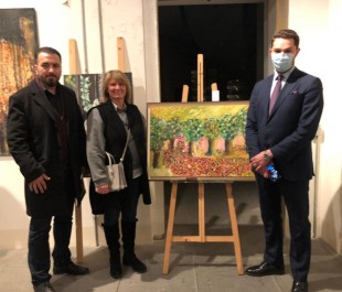 التشكيلية زوفيك كزازيان