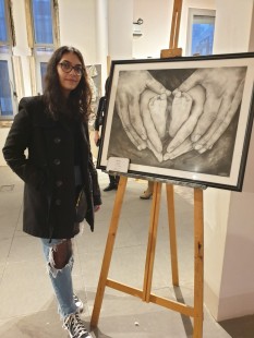 التشكيلية رنيا فواز