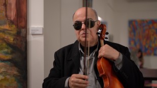 أمسية شعرية ساحرة لملتقى الألوان في Escape gallery الأشرفية