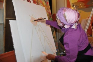 التشكيلية نجوى رشيد