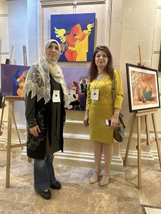 التشكيلية صابرين مروة والتشكيلية هبة عمران