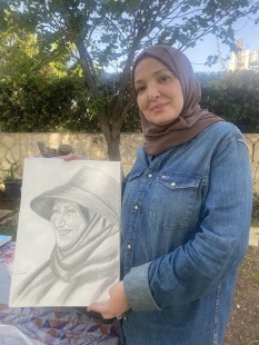 التشكيلية وفاء سلوم