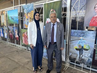 مشاركة التشكيلية يسرى حبحاب في معرض رشيد كرامي الدولي