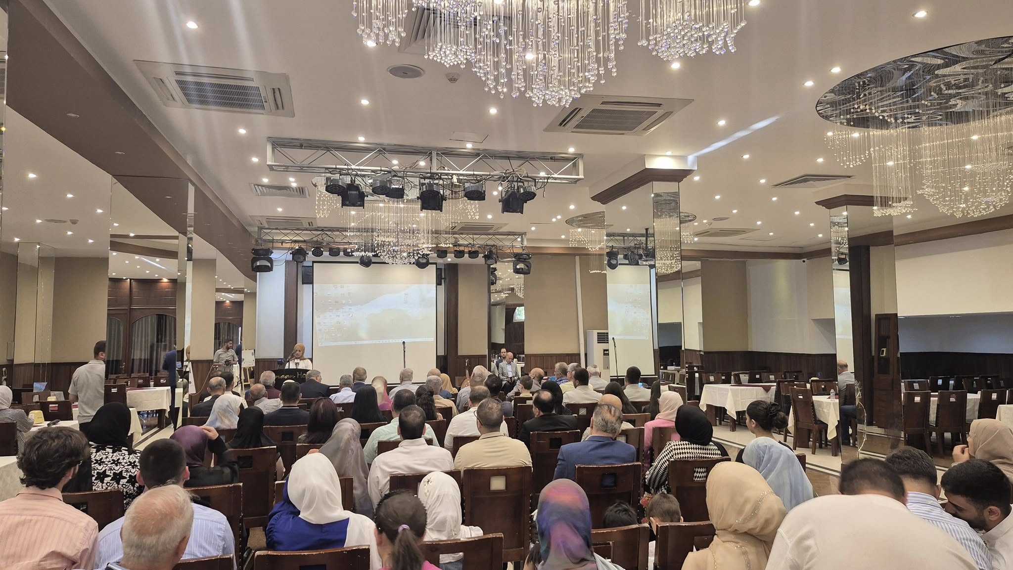 *الشاعر علي الرفاعي يوقع ديوان "اطلال24" في بعلبك*