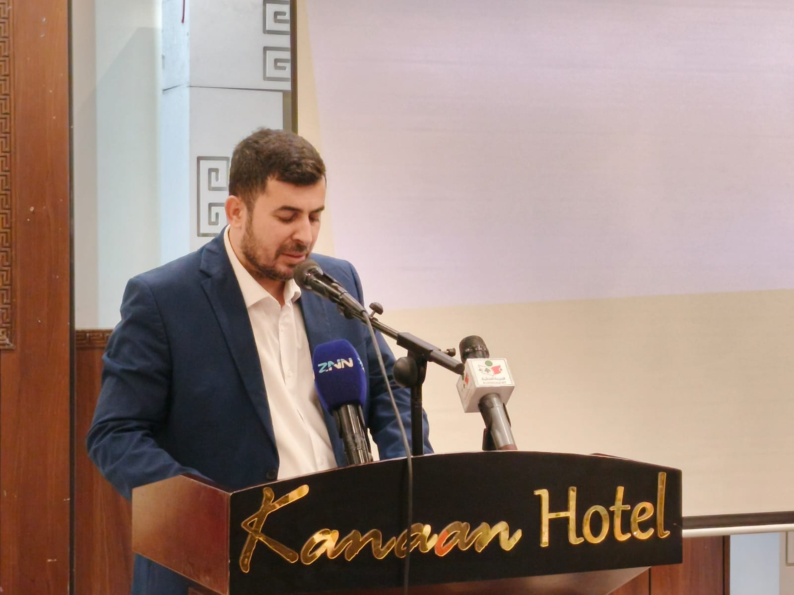 الدكتور كميل حمادة 