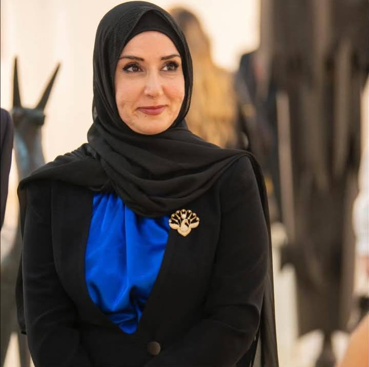 التشكيلية يسرى حبحاب