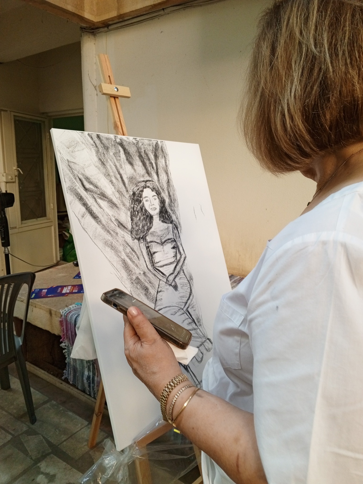 رسم بورتريه مباشر في محترف بسكال مسعود ضمن حملة #BeirutArtDays 