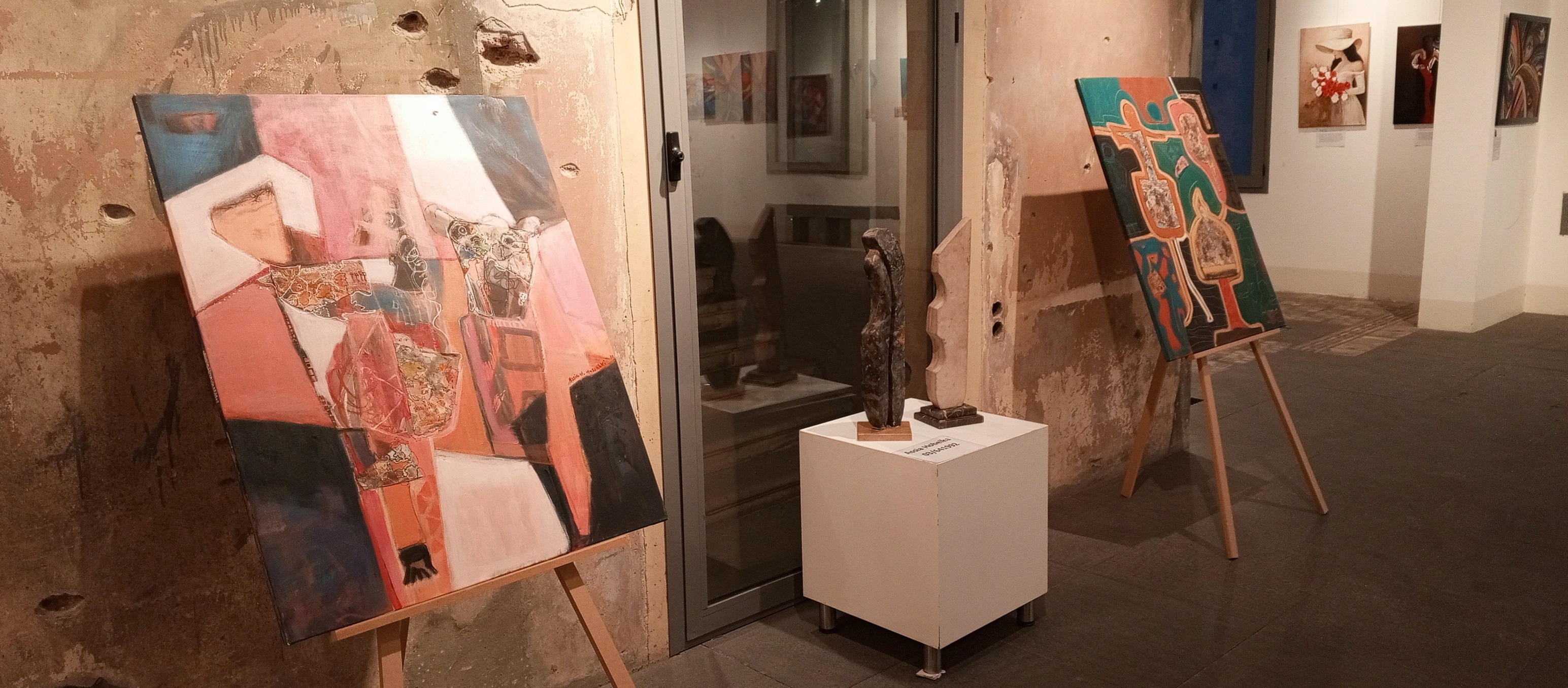 لوحات من معرض سيمفونية بيروت من تنظيم التشكيلية بسكال مسعود 