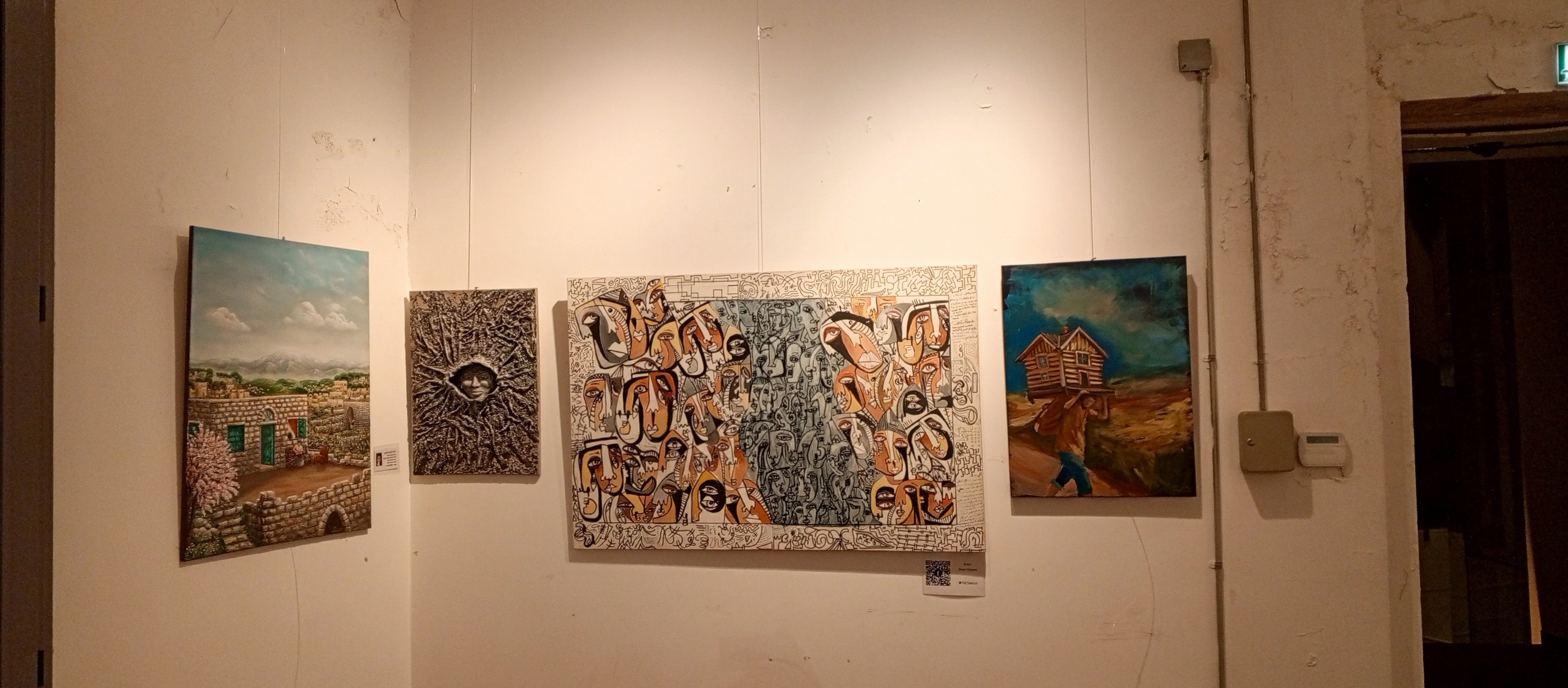 لوحات من معرض سيمفونية بيروت من تنظيم التشكيلية بسكال مسعود 