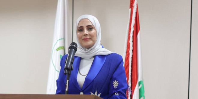 الكاتبة فاطمة يوسف