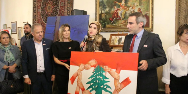 التشكيلية يسرى حبحاب في قصر كنعان