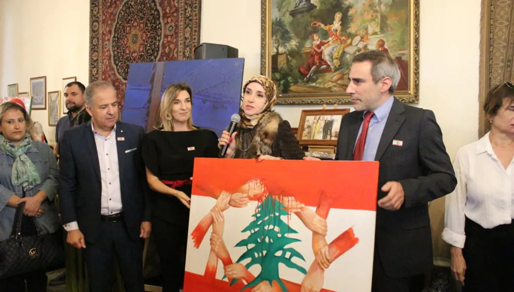 التشكيلية يسرى حبحاب في قصر كنعان 