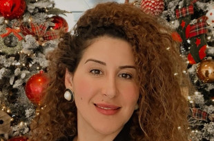 الشاعرة رنا الحاج شحادة