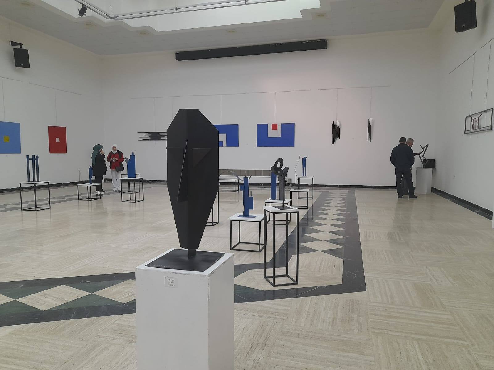 التشكيلي ناظم مزهر 