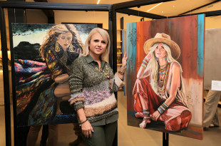 عضو ملتقى الألوان التشكيلية لنا حايك