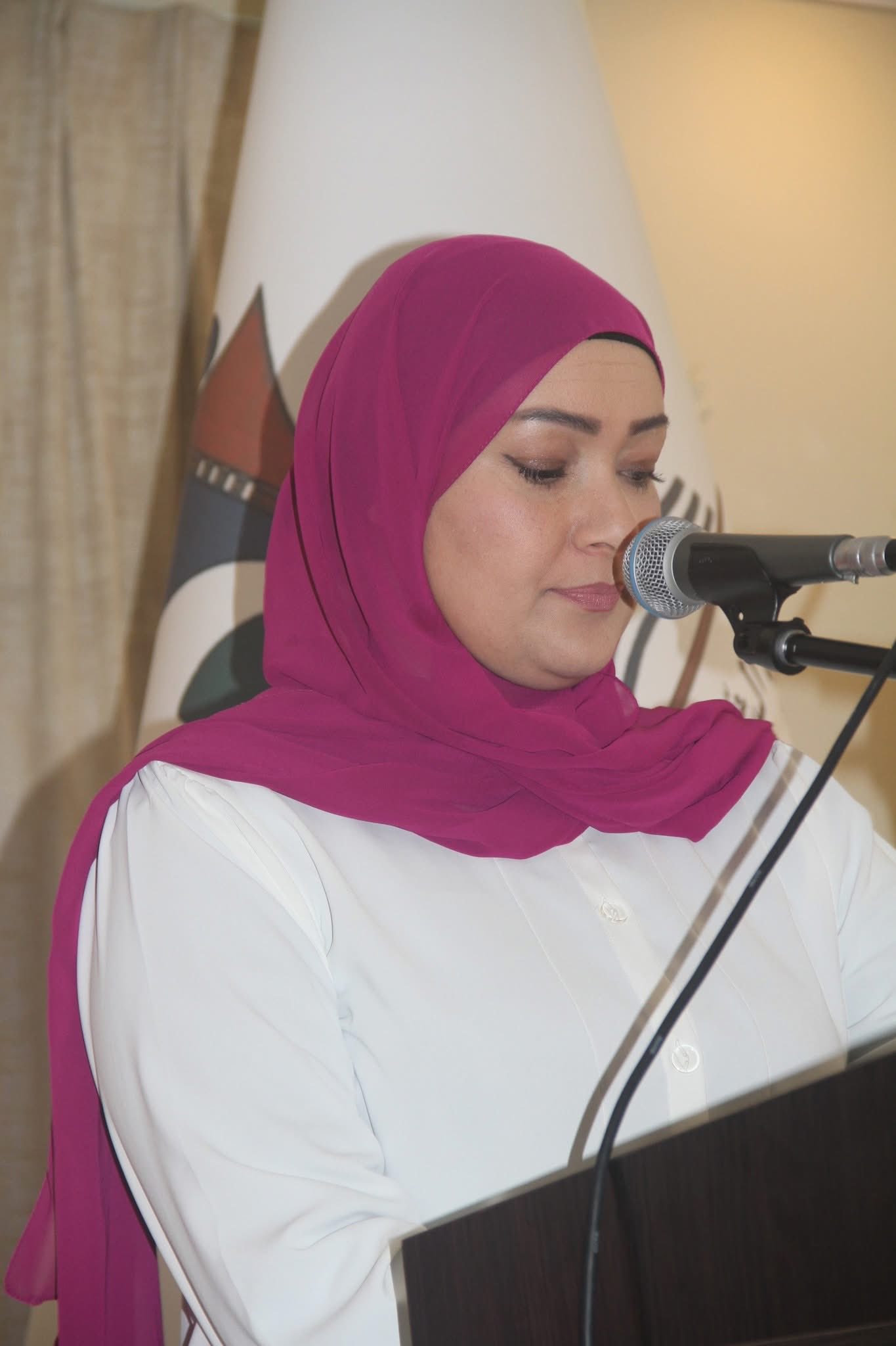 الكاتبة ملاك عطوي 