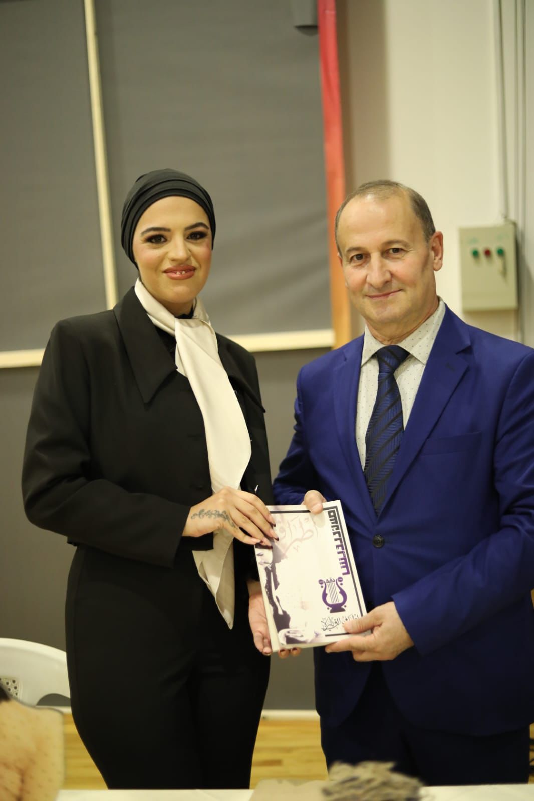 الكاتبة ملاك درويش 