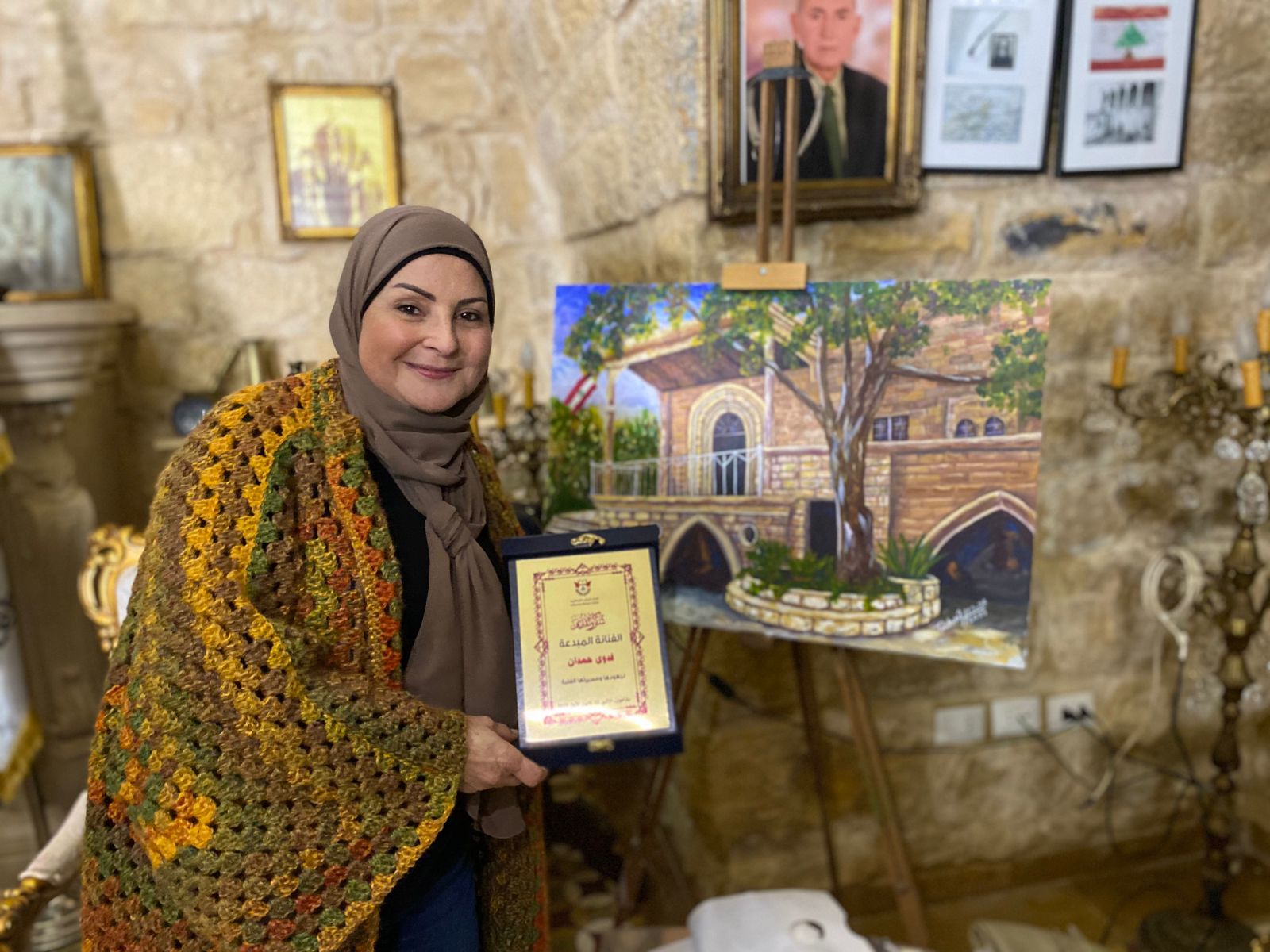 التشكيلية فدوى حمدان في بيت الإستقلال بشامون 