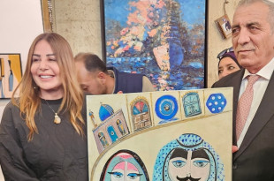 التشكيلية عفاف الراعي تُهدي لوحة فنية لمعالي وزير الثقافة الأردني في عمّان