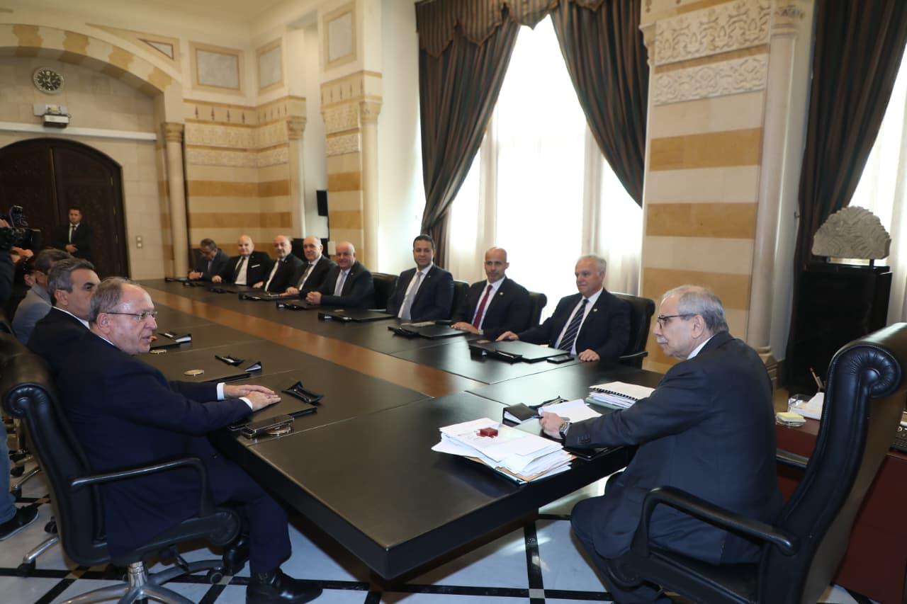 الأستاذ حسين موسى