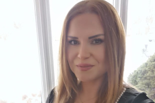 الشاعرة هنادي حجازي