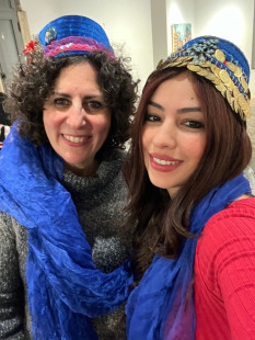 بالصور ... الزي اللبناني التقليدي يعود في معرض من زمان من تصميم الفنانة ليلى الاحمدية