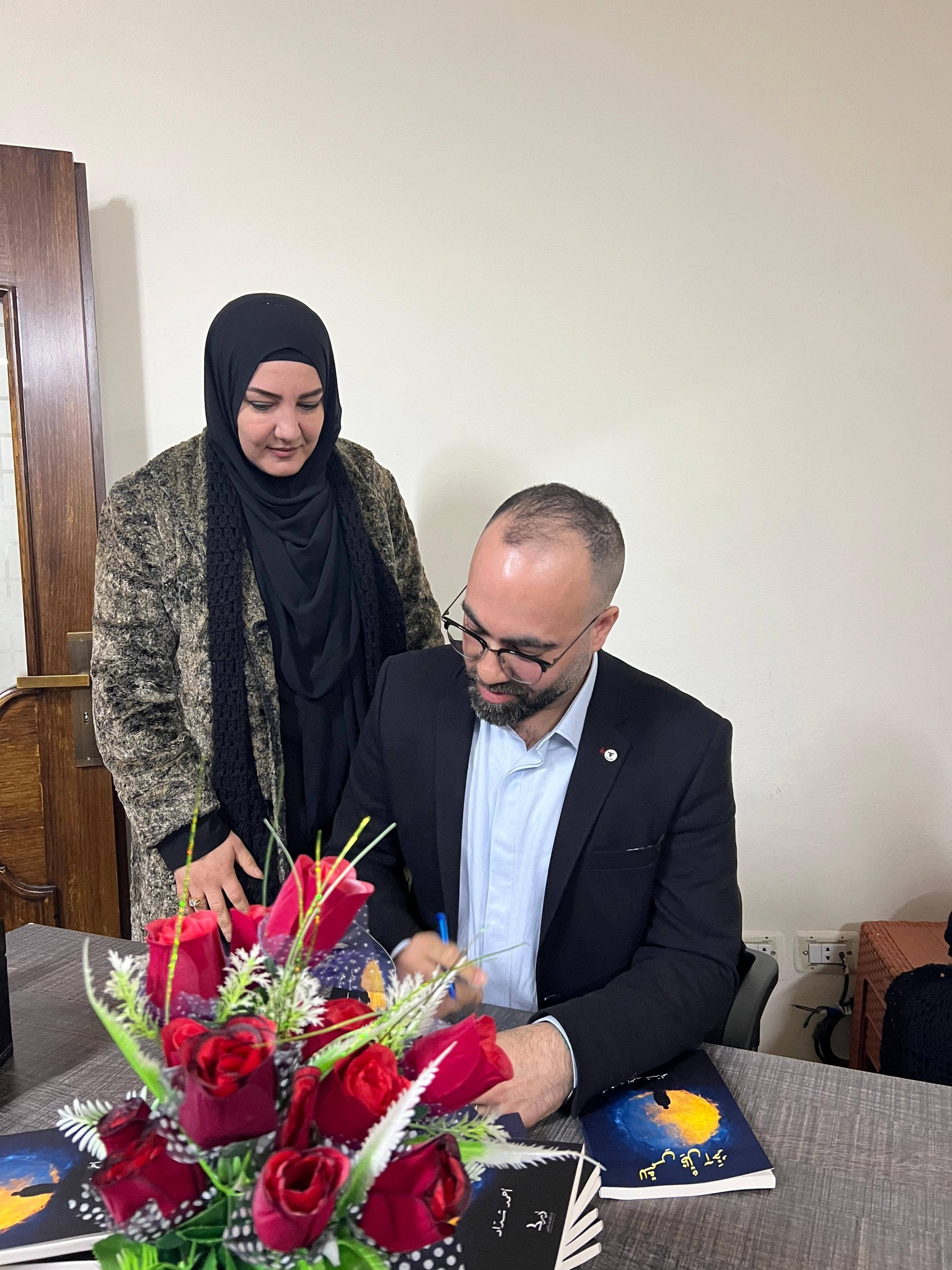 الشاعرة باسلة زعيتر مع الشاعر احمد شداد 