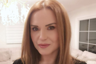 الشاعرة هنادي حجازي