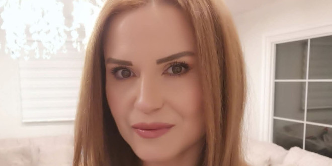 الشاعرة هنادي حجازي