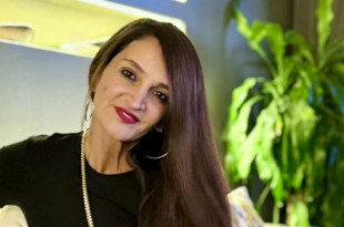 الشاعرة لولا رينولدز