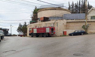 لوحات من الصخر والذاكرة… تجربة الفنان الشكيلي نبيل سعد في برجا