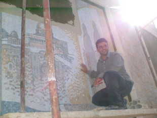 لوحات من الصخر والذاكرة… تجربة الفنان الشكيلي نبيل سعد في برجا