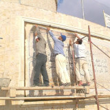 لوحات من الصخر والذاكرة… تجربة الفنان الشكيلي نبيل سعد في برجا