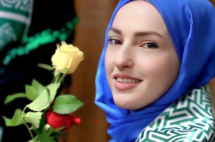 الشاعرة اللبنانية فاطمة أيوب