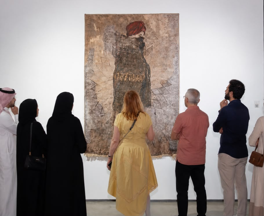 الفنانة التشكيلية السعودية فاطمة النمر