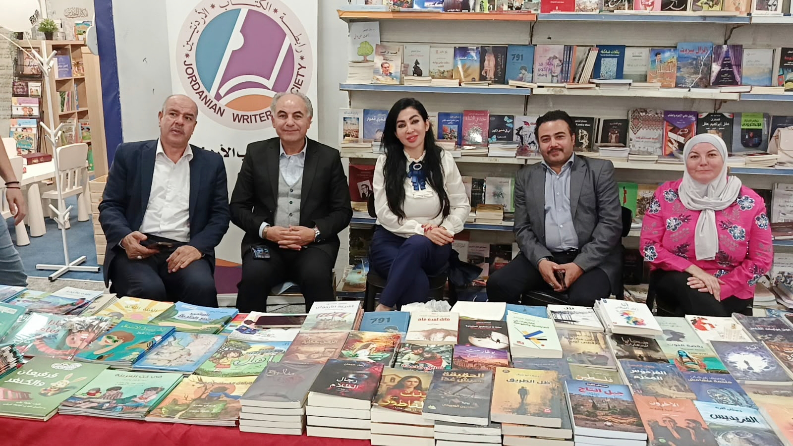جمانة نجار في الأردن: رحلة ثقافية بين الشعر والكتاب والفن من ساكب إلى جرش وعمّان